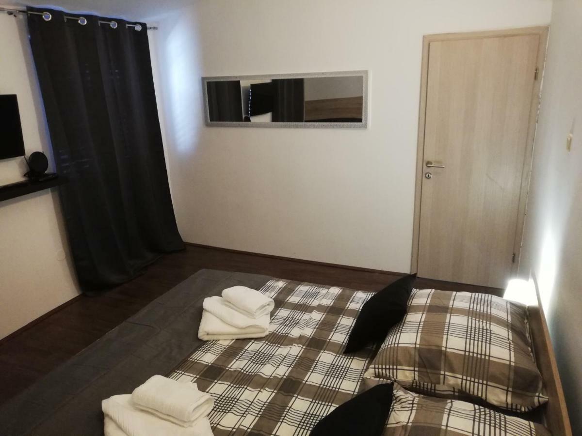 Apartmani Zdenka Savar-Maslina Luaran gambar