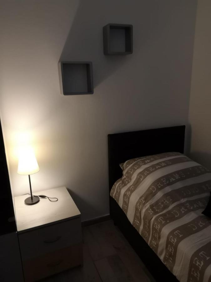 Apartmani Zdenka Savar-Maslina Luaran gambar