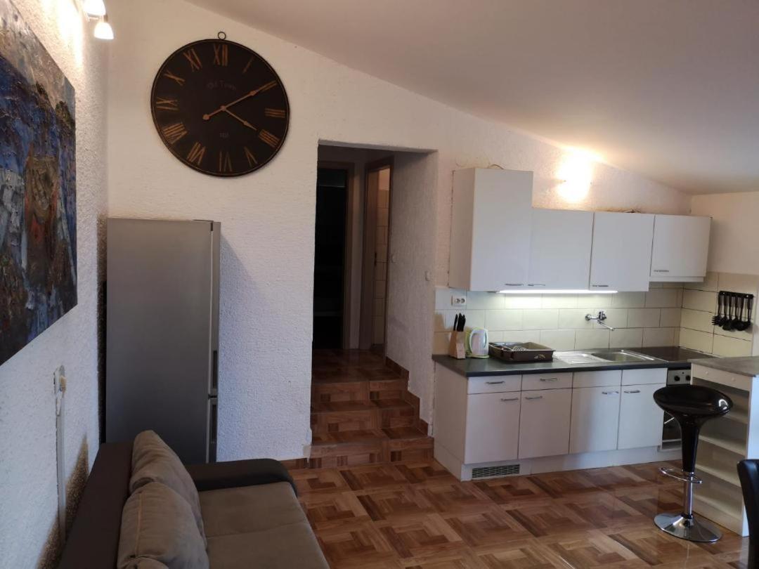 Apartmani Zdenka Savar-Maslina Luaran gambar